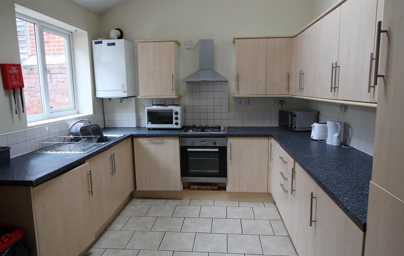 Bute Avenue, Lenton, Nottingham - Image 1