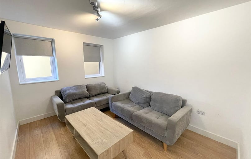 Queens Road East, Lenton Abbey, Nottingham - Image 1