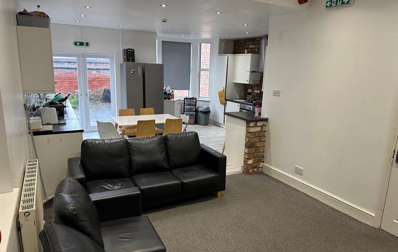 Radcliffe Road, West Bridgford, Nottingham - Image 1