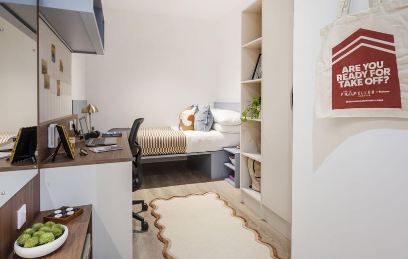 Classic 4 Bed Ensuite, The Propeller Quarter, Fairlawn Avenue, Near University, Bristol - Image 1