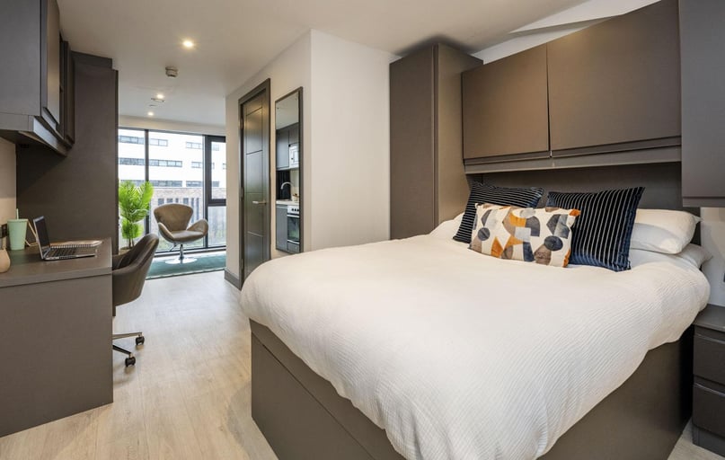 Premium Studio, 33 Parkside, City Centre, Coventry - Image 1