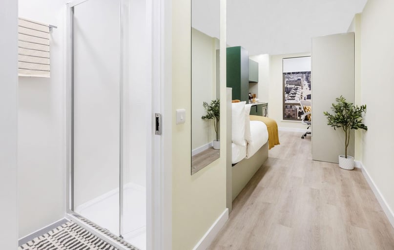 Classic Penthouse Studio, St Vincent Studios, 292 St. Vincent Street, City Centre, Glasgow - Image 1