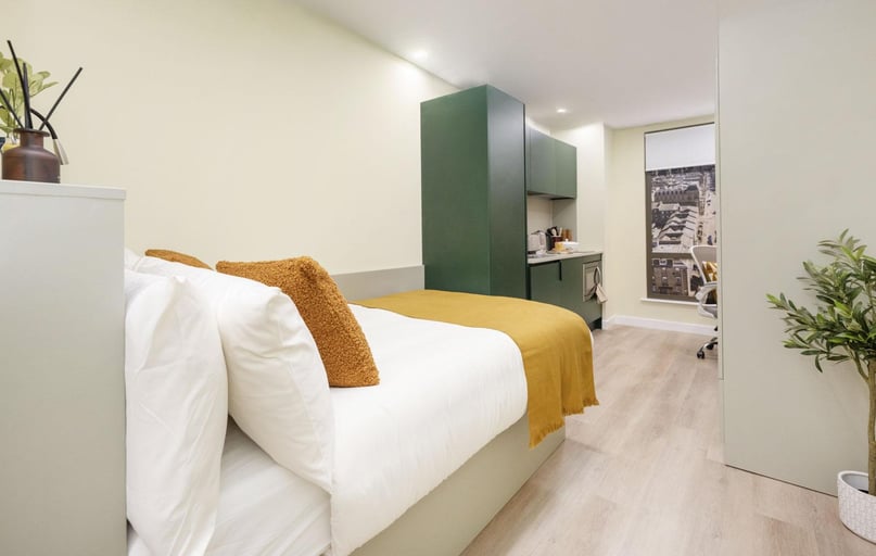 Premium Penthouse Studio, St Vincent Studios, 292 St. Vincent Street, Central, Glasgow - Image 1