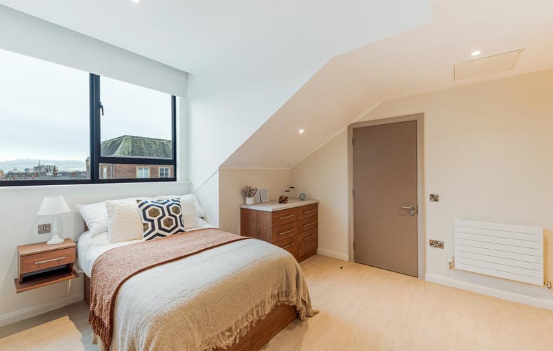 Premium Plus Studio, Ryan Hall, 28 Elmwood Avenue, Queen's Quarter, Belfast - Image 1