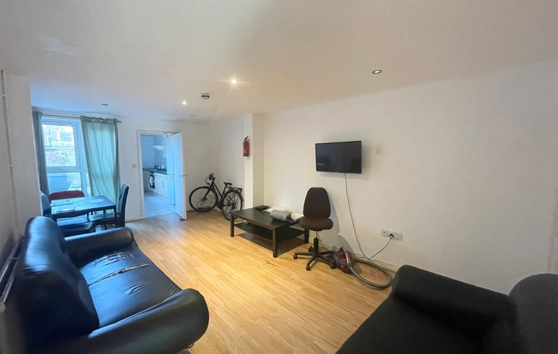 Frederick Grove, Lenton, Nottingham - Image 1