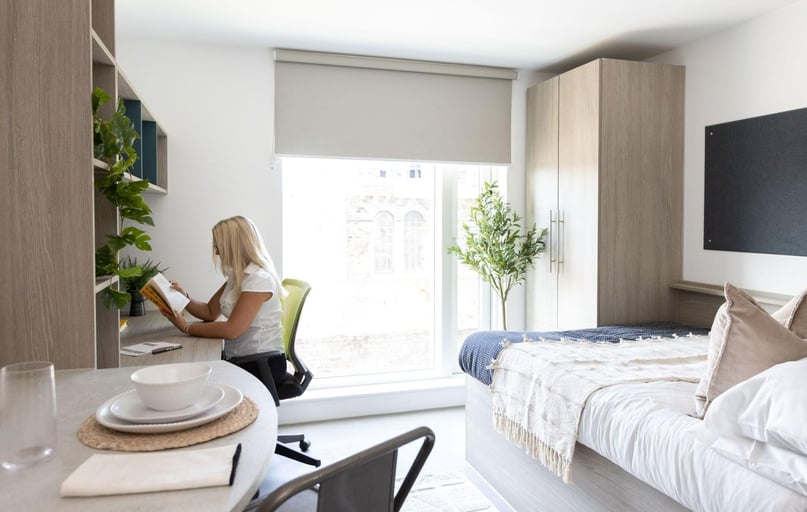 Silver Studio, Timber Yard, Silverthorne Lane, Near University, Bristol - Image 1