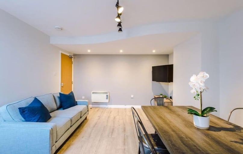 Hazelwood Avenue, Jesmond, Newcastle - Image 1