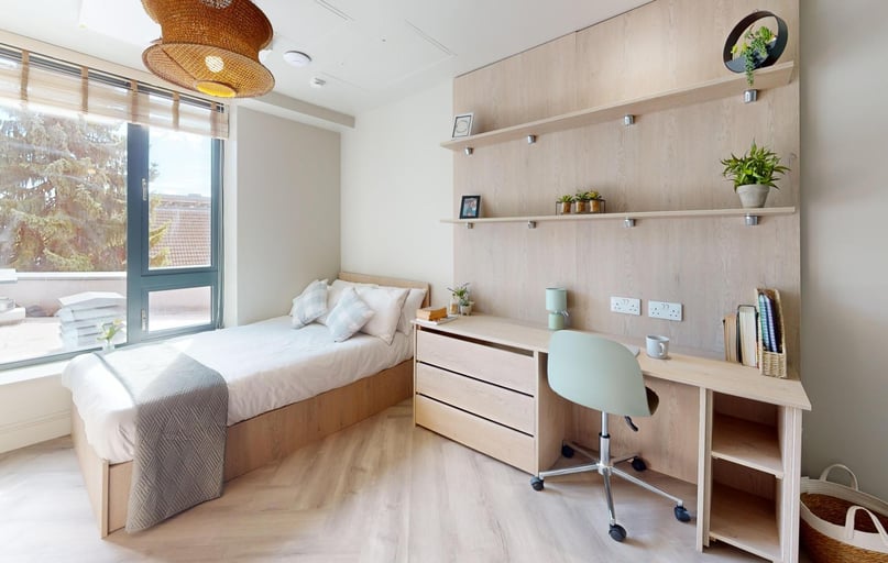 Ashby Road, City Centre, Loughborough - Image 1