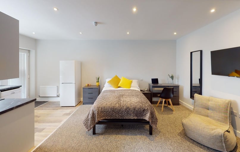 Whiteladies Road, Redland, Bristol - Image 1