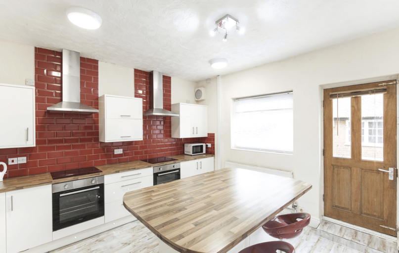 Beverley Road, Newland, Hull - Image 1