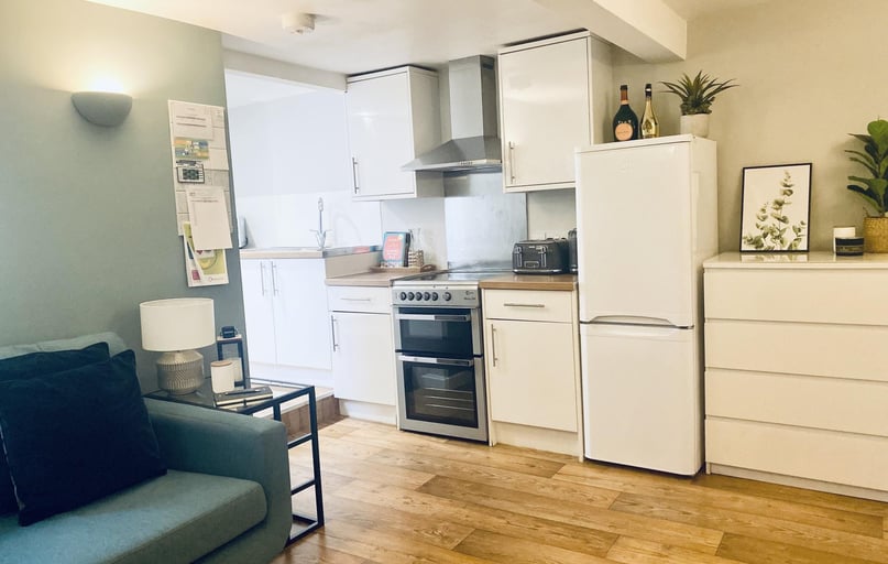 Coronation Avenue, Southdown, Bath - Image 1