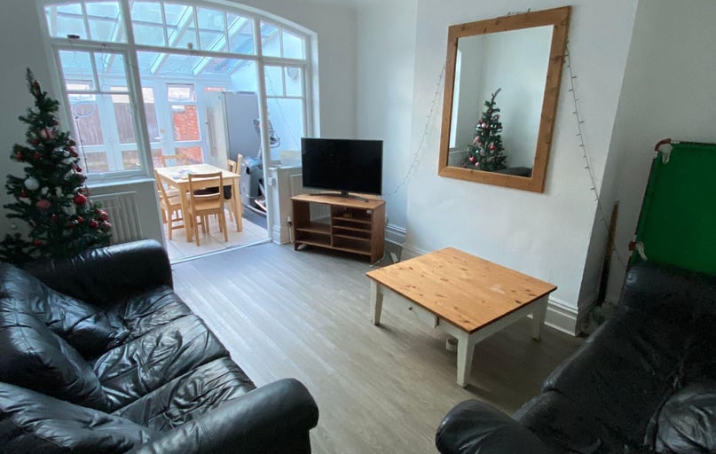 Bampton Street, City Centre, Loughborough - Image 1