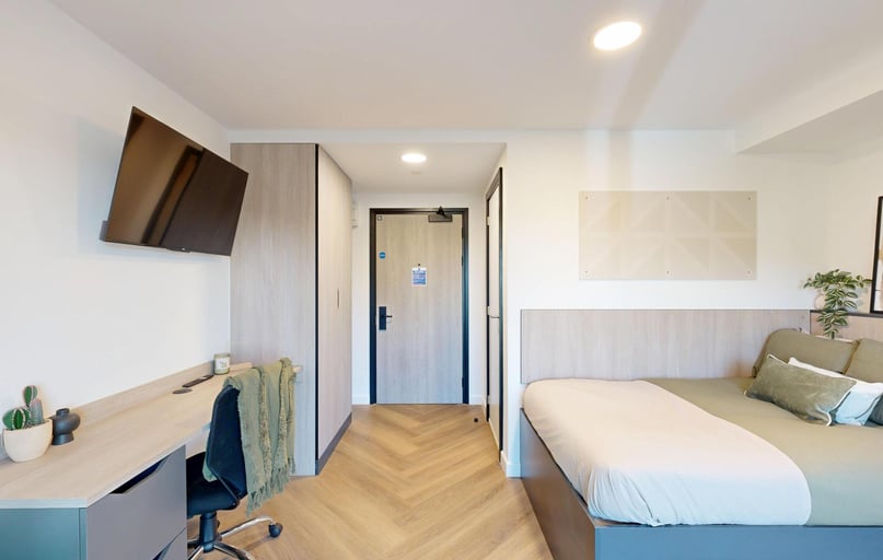 Premium Studio Ground, Bridgeside, Radmarsh Road, Lenton, Nottingham - Image 1