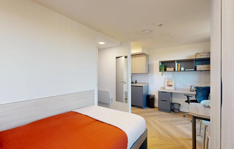 Classic Studio Ground, Bridgeside, Radmarsh Road, Lenton, Nottingham - Image 1