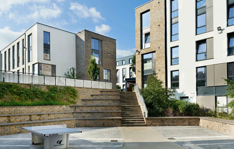 CS Hampton_Courtyard