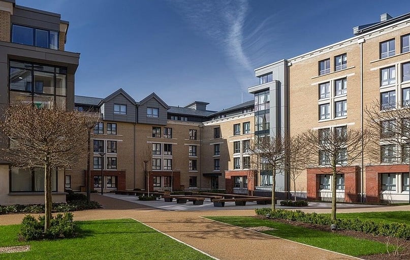 SC York_Courtyard and Exterior