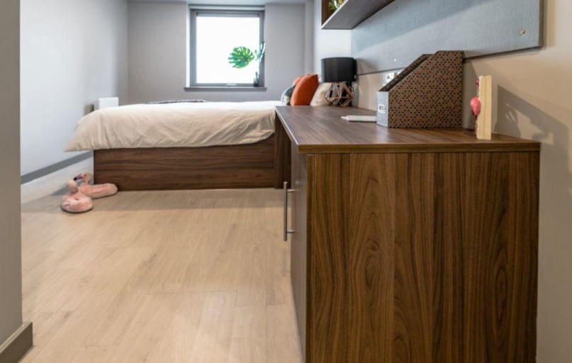 Standard Ensuite, Scotway House, 165 Castlebank Street  , Broomhill, Glasgow - Image 1