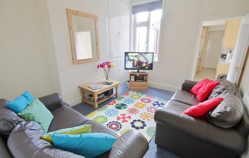 Paget Street, City Centre, Loughborough - Image 1