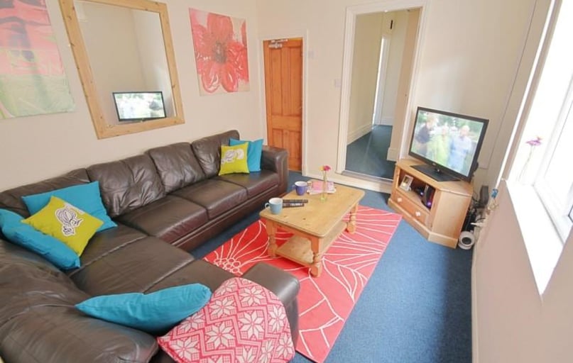 Burleigh Road, City Centre, Loughborough - Image 1