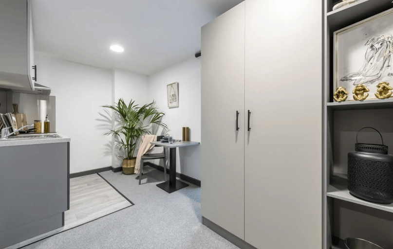 Silver Studio - High Floor, Compass, 1 Vauxhall Road, Selly Oak, Birmingham - Image 1