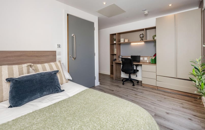 Premium Plus Ensuite, Howard Gardens, Adamsdown, Cardiff - Image 1