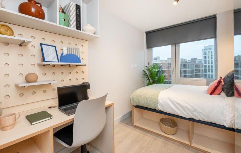 8 Bed Standard En Suite, Wick Park, 1 Stour Road, Hackney Wick, London - Image 1