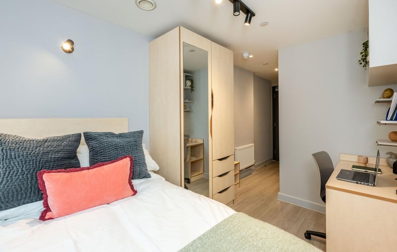 9 Bed Standard En Suite, Wick Park, 1 Stour Road, Hackney Wick, London - Image 1