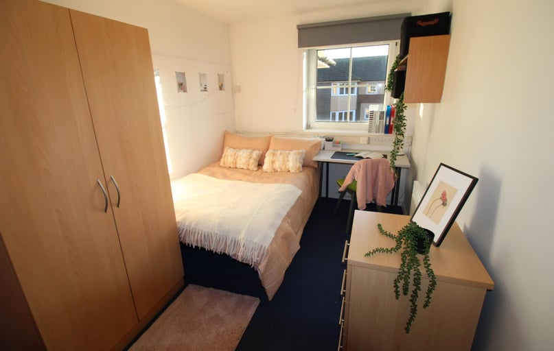 Non Ensuite- Gold (8 Bed), Lucia Foster Welch, Royal Crescent Road, Portswood, Southampton - Image 1