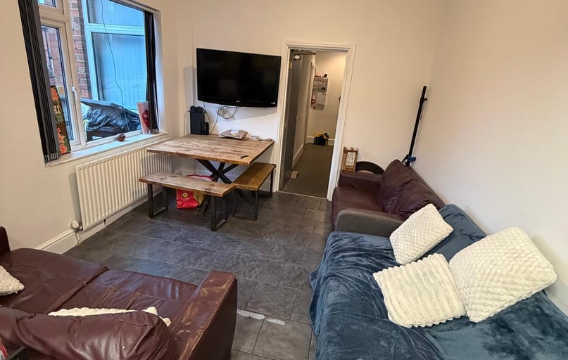 Derby Road, City Centre, Loughborough - Image 1