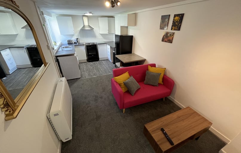 Wards End, City Centre, Loughborough - Image 1