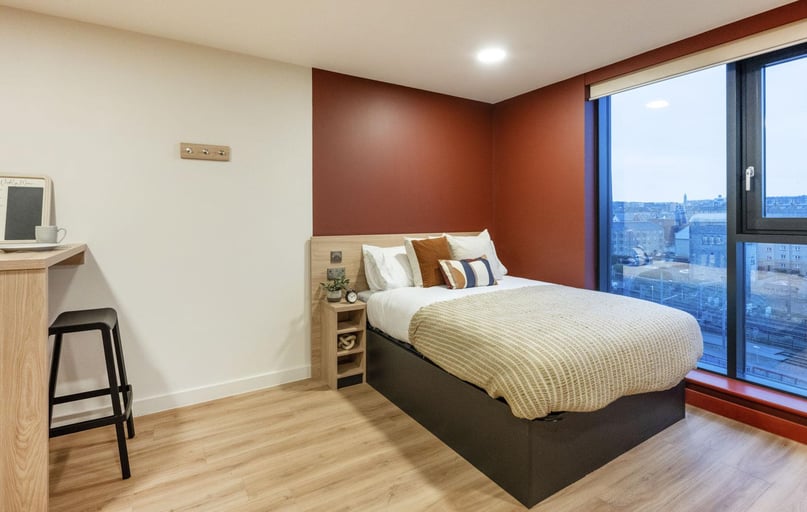 Large Gold Studio, Haymarket Yards, 18 Haymarket Yards, Haymarket, Edinburgh - Image 1