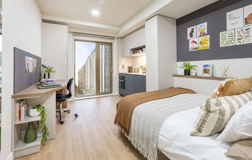 Classic Terrace Studio, Broadway Studios, Renfield Street, City Centre, Glasgow - Image 1