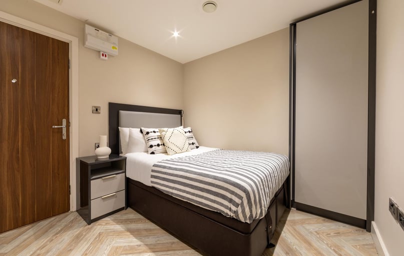 Platinum Plus Studio, 121 Princess Street, City Centre, Manchester - Image 1