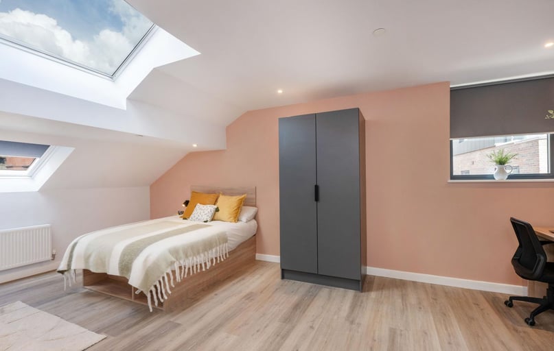 Skylight Studio, Headrow Court, Park Cross Street, Hyde Park, Leeds - Image 1