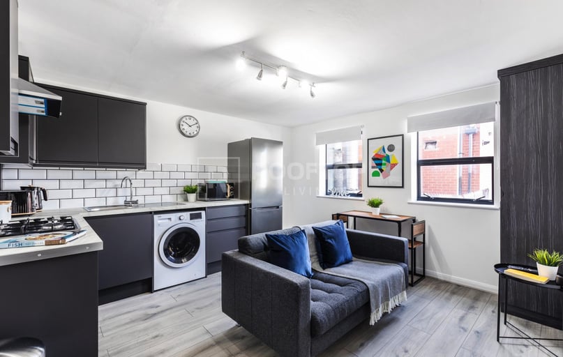 Queens Road, Hyde Park, Leeds - Image 1