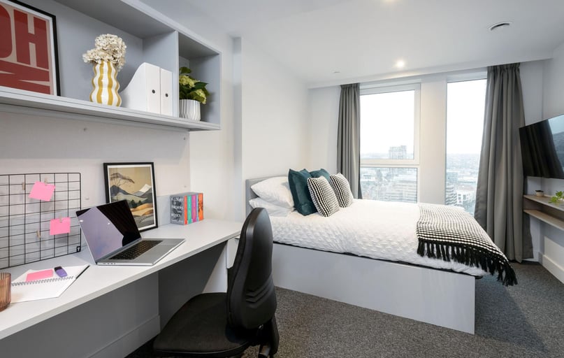 true Sky Deluxe Studio, true Sheffield, 12 Tenter Street, City Centre, Sheffield - Image 1