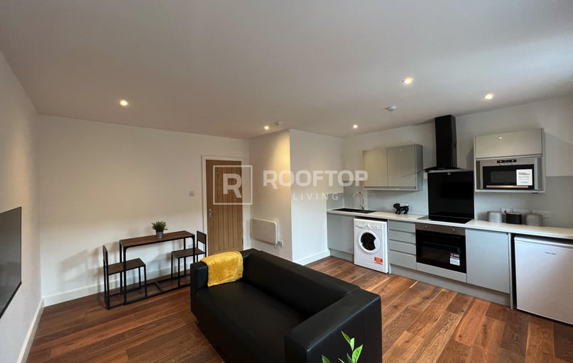 Royal Park Road, Hyde Park, Leeds - Image 1