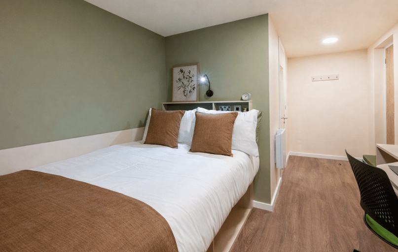 Bronze Plus Studio, The Malt Works, Halmyre Street, Near University, Edinburgh - Image 1