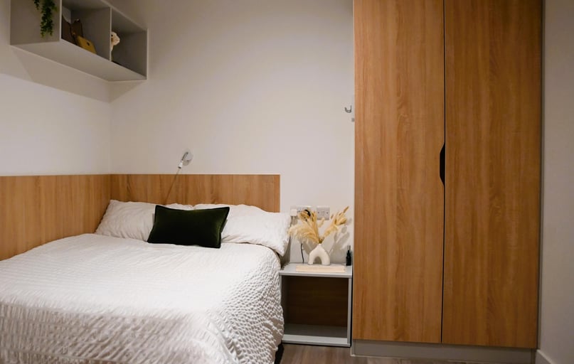 Garden View Studio Accessible, Hill View Place, Glenthorne Road, St Thomas, Exeter - Image 1