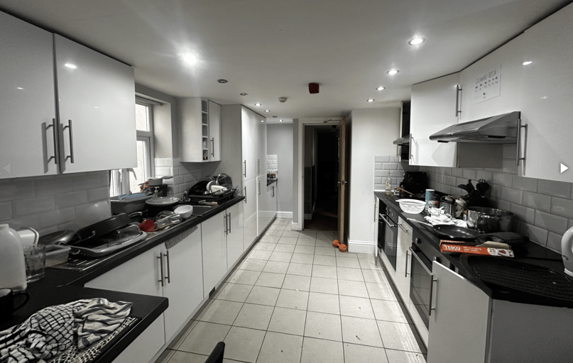 Rhymney Street, Plasnewydd, Cardiff - Image 1