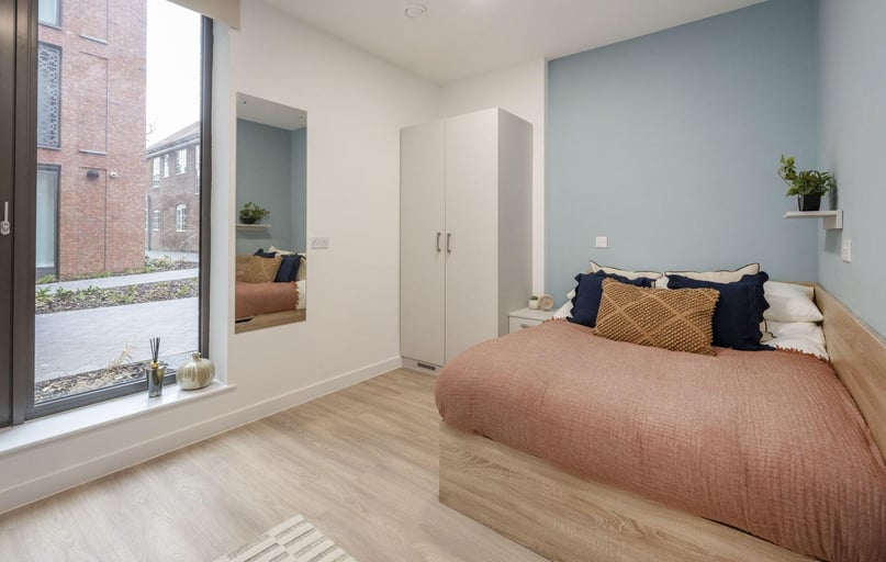 Premium Studio with Wet Room, St Gabriels, Oxford Place, City Centre, Manchester - Image 1