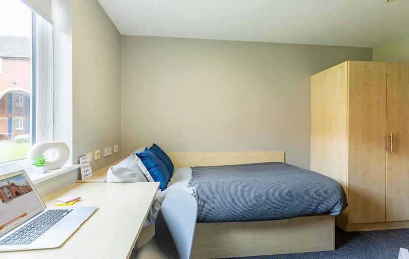 Classic 2 Bed Flat, Calthorpe Court, Pershore Road, Edgbaston, Birmingham - Image 1