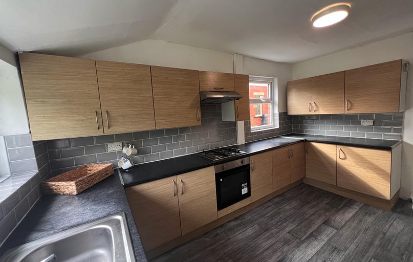 Dennistead Crescent, Headingley, Leeds - Image 1