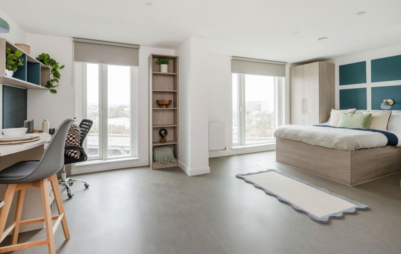 Superior Plus Studio, Timber Yard, Silverthorne Lane, Near University, Bristol - Image 1