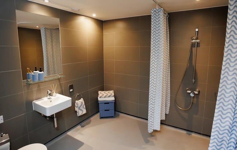 Super Elite Studio - Accessible, Palamon Court, Rhodaus Town, City Centre, Canterbury - Image 1