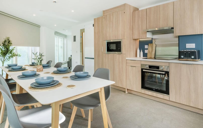 Classic 5-6 Bed Ensuite, Timber Yard, Silverthorne Lane, Near University, Bristol - Image 1