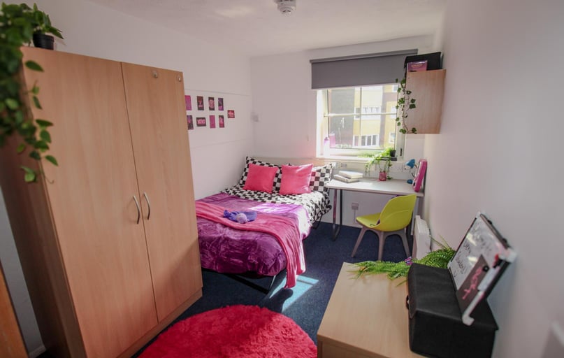 Non Ensuite - Silver (6 Bed), Lucia Foster Welch, Royal Crescent Road, Portswood, Southampton - Image 1