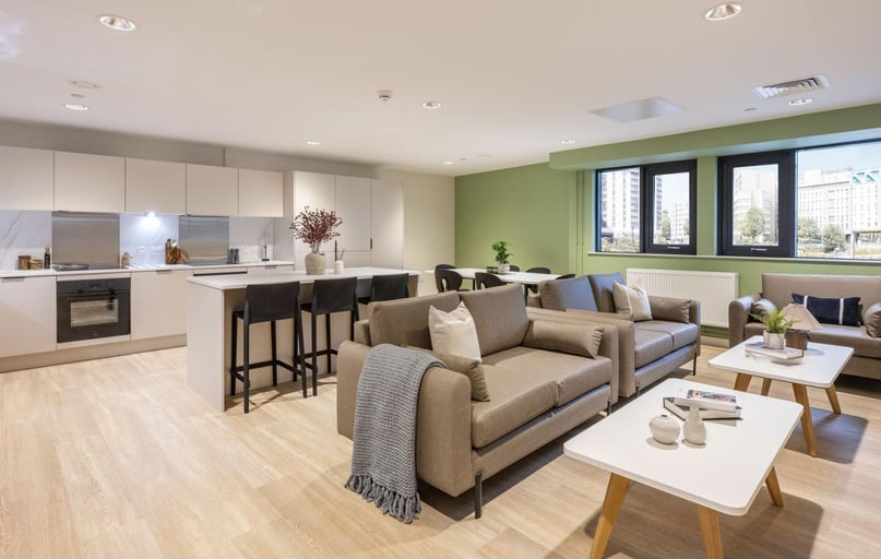 Classic Ensuite, The Quarter House, 17 Marlborough Street, City Centre, Bristol - Image 1