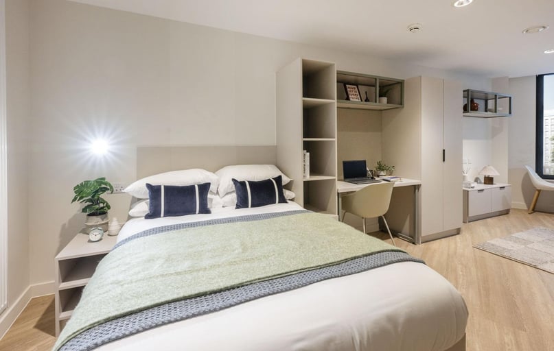 Silver Plus Studio, The Quarter House, 17 Marlborough Street, City Centre, Bristol - Image 1