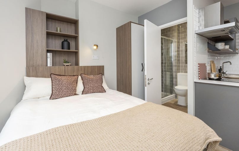 Silver Studio, Chamberlain Place, Corporation Street, Selly Oak, Birmingham - Image 1